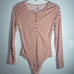 Rue21, Checker printed bodysuit, long sleeve, Small.